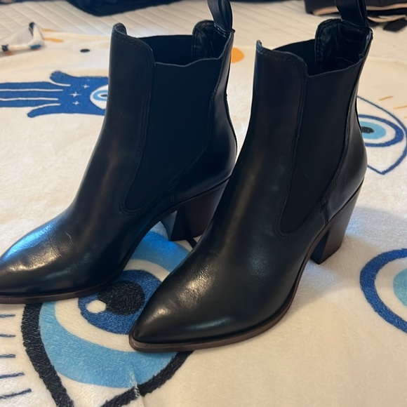 Sabil Black Leather Booties - Picture 2 of 4